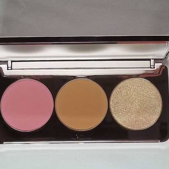 Girlactik - Blush Me & Glow Face Palette - Blush Me Light - Picture 6 of 15